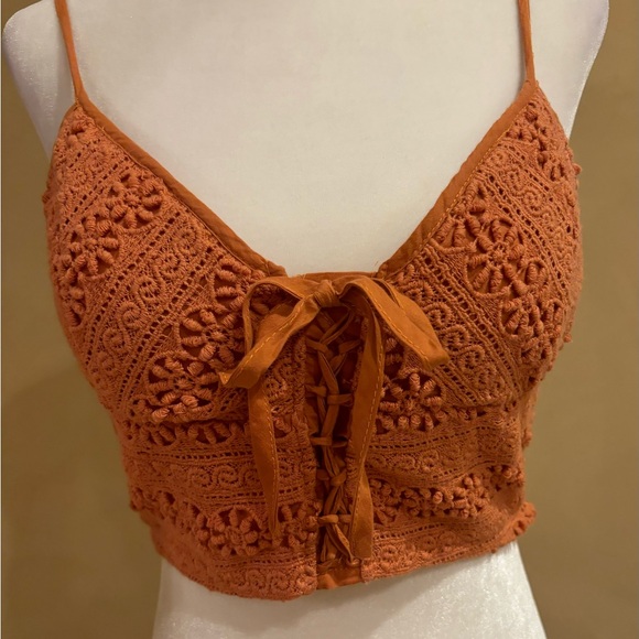 American Rag knitted cropped halter top size small - Picture 3 of 12